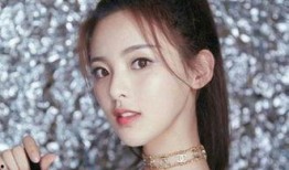 杨超越胡子爆料视频,揭秘明星幕后趣闻